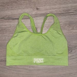 Victoria’s Secret pink sports bra✨